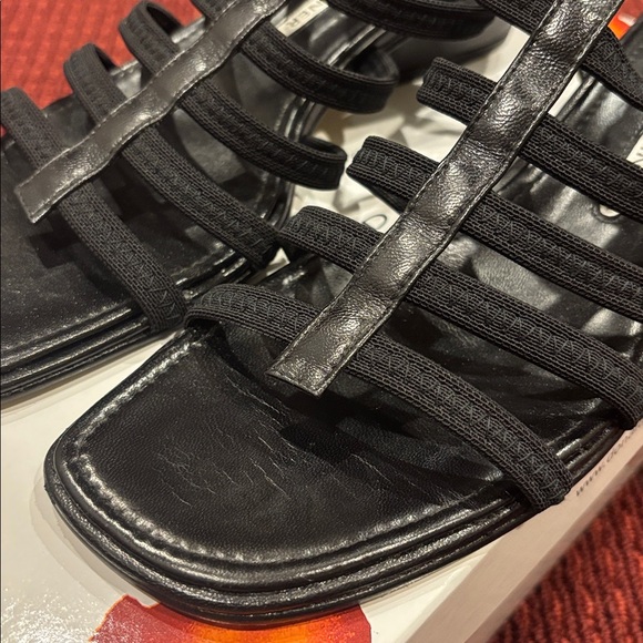 Donald J Pliner Drew 7.5 Elastic Stretch Sandals - Picture 8 of 10